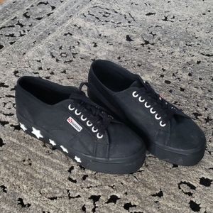 Black canvas platform Superga sneaker